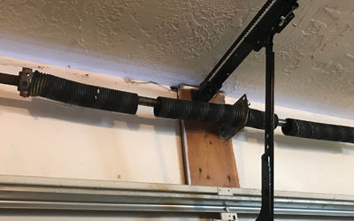 Garage Door Repairs That Are Dangerous For You
