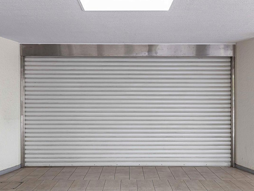 Enhancing Curb Appeal with Aluminum Garage Doors